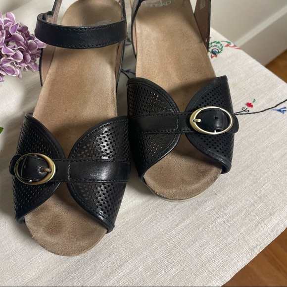 Dansko Sandals Black Buckle Size 38 - Picture 4 of 7